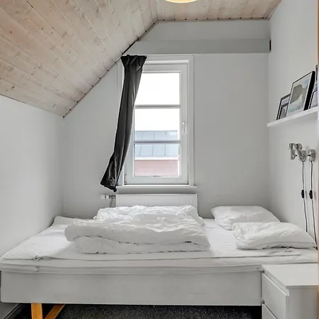 Efraima - 1-7km From The Sea By Interhome