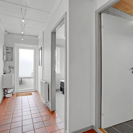 Efraima - 1-7km From The Sea By Interhome