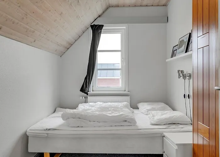 Efraima - 1-7km From The Sea By Interhome