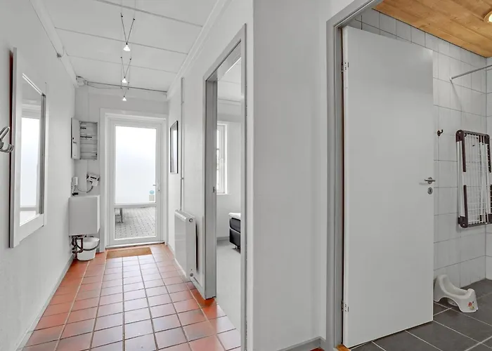 Efraima - 1-7km From The Sea By Interhome